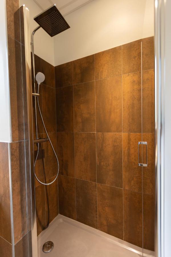 Hotel - Lodges De Lemptegy Сент-Орс Екстериор снимка